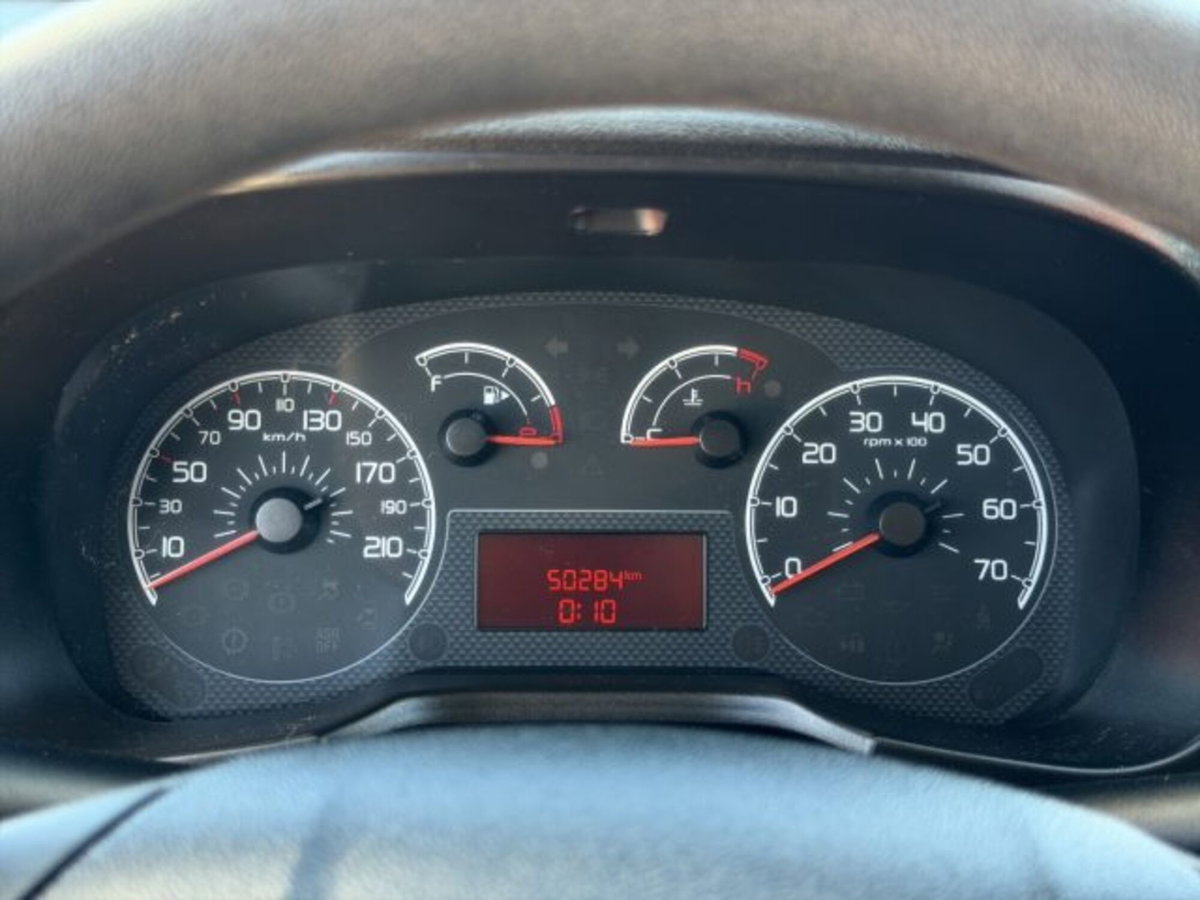Fiat Fiorino Furgone cargo 1.3 mjt 95cv Adventure (12)