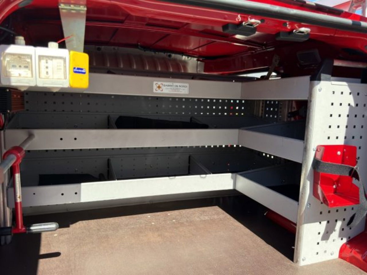 Fiat Fiorino Furgone cargo 1.3 mjt 95cv Adventure (17)
