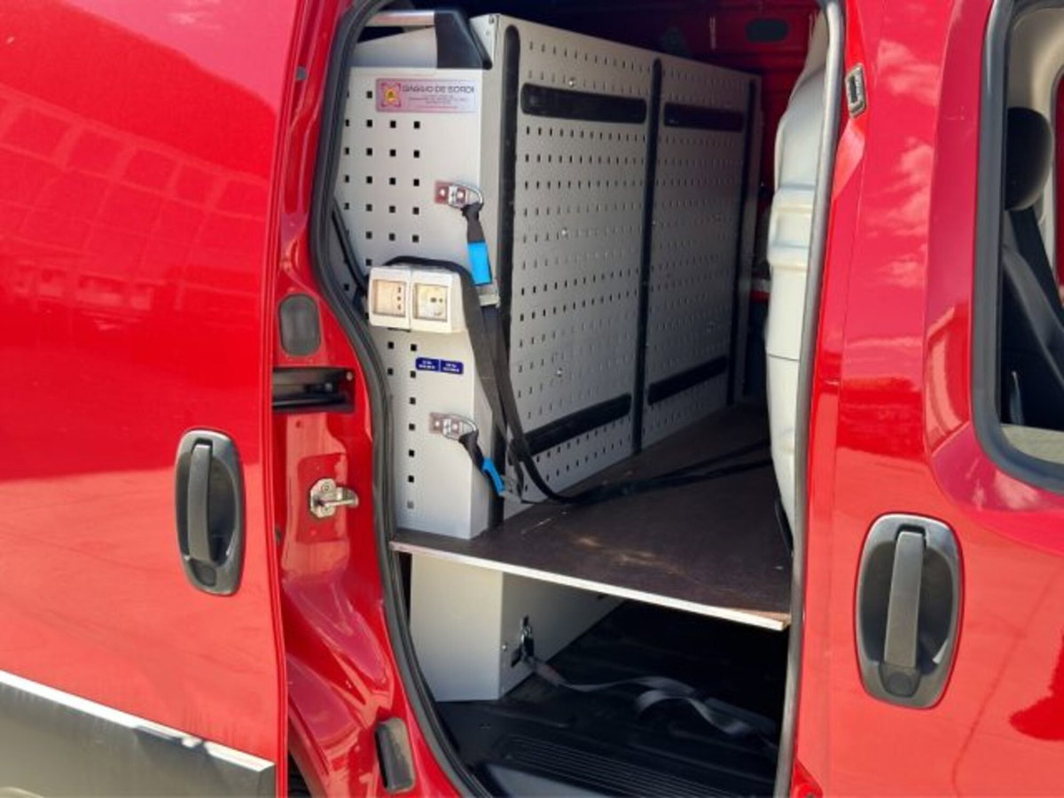 Fiat Fiorino Furgone cargo 1.3 mjt 95cv Adventure (8)