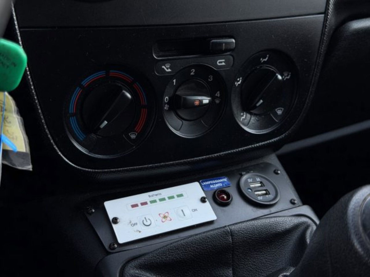 Fiat Fiorino Furgone cargo 1.3 mjt 95cv Adventure (14)