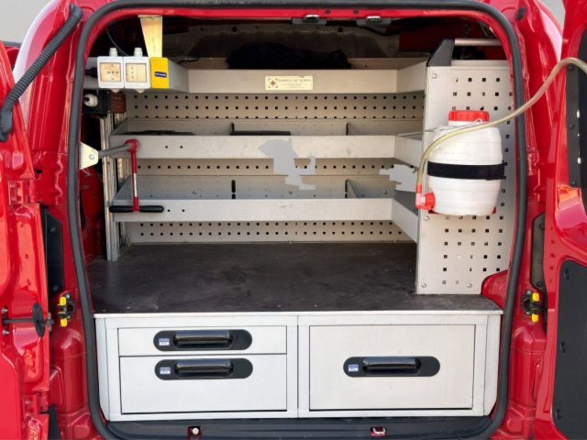 Fiat Fiorino Furgone cargo 1.3 mjt 95cv Adventure (15)