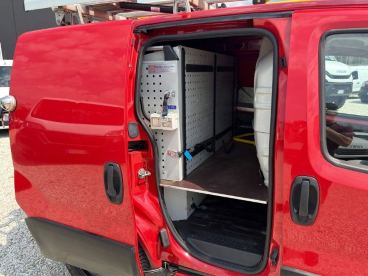Fiat Fiorino Furgone cargo 1.3 mjt 95cv Adventure (17)