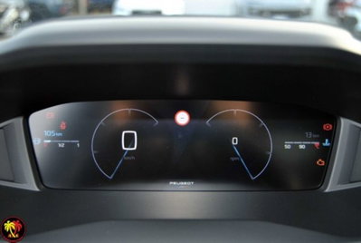 Peugeot 2008 PureTech 100 S&S Allure (10)