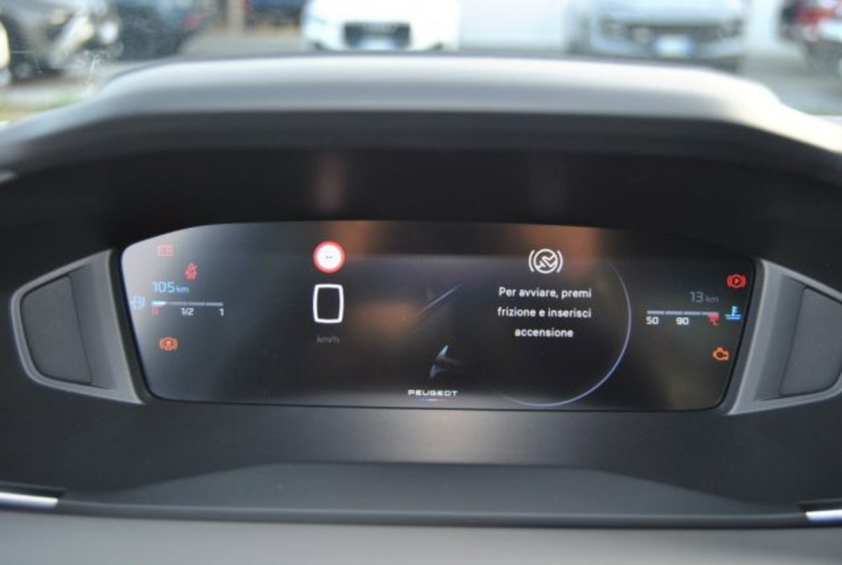 Peugeot 2008 PureTech 100 S&S Allure (9)