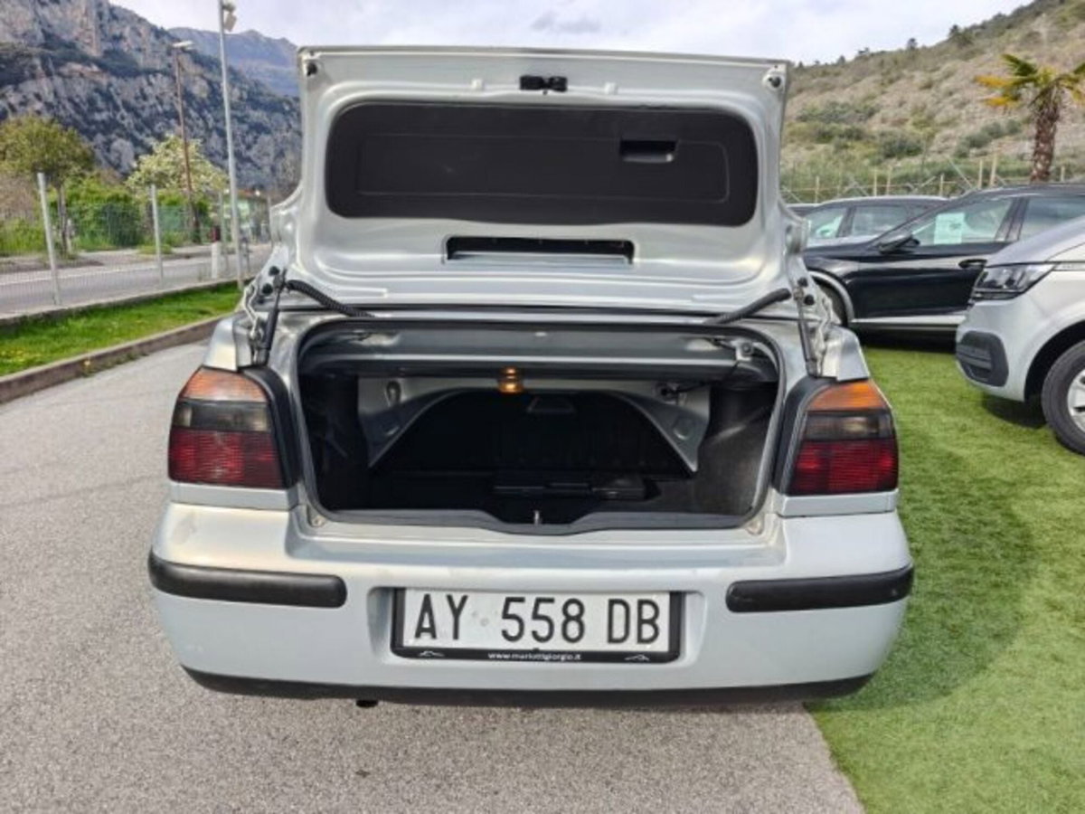 Volkswagen Golf Cabrio 1.6 cat Highline (15)