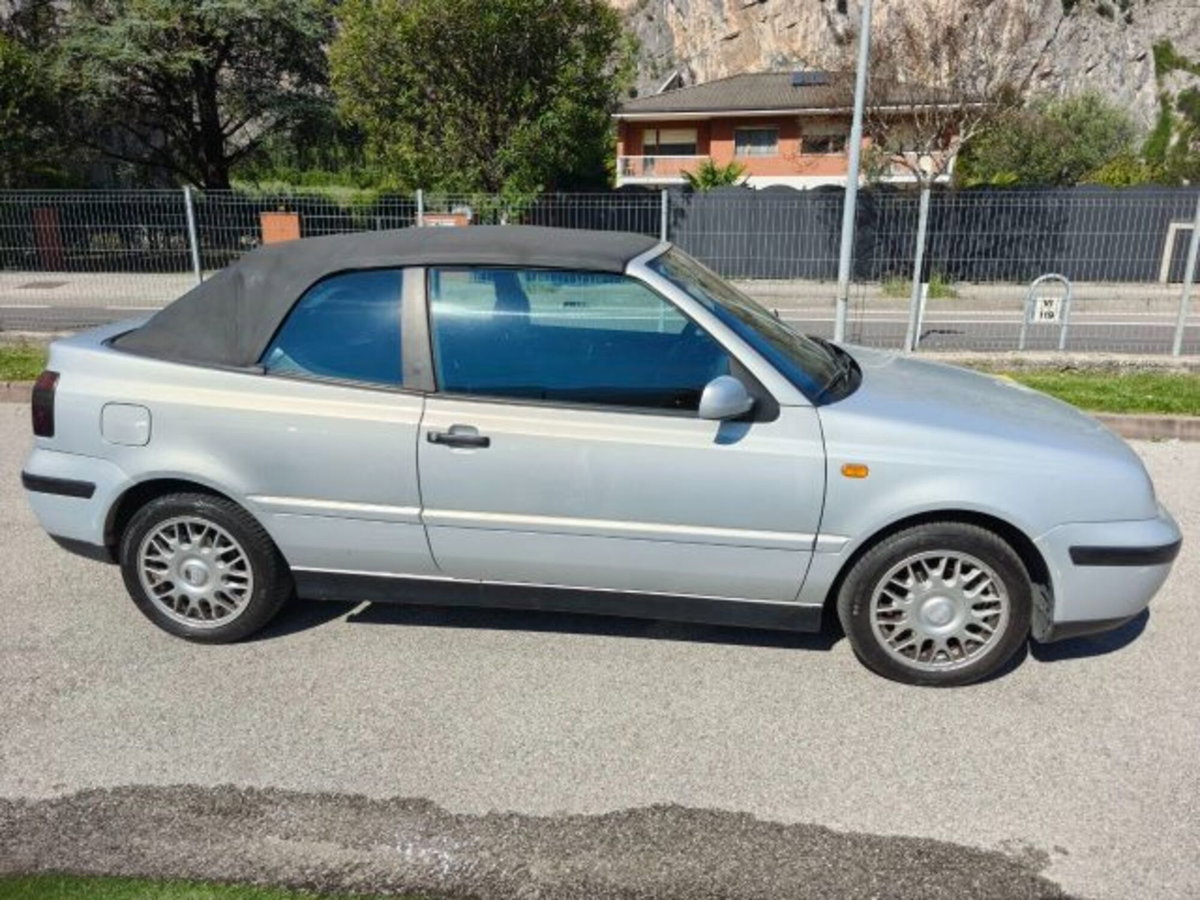 Volkswagen Golf Cabrio 1.6 cat Highline (6)
