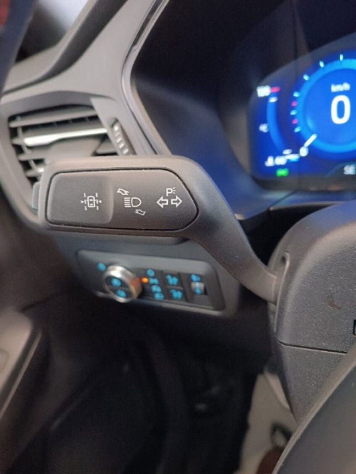 Ford Kuga 2.0 EcoBlue 120 CV aut. 2WD ST-Line X (16)