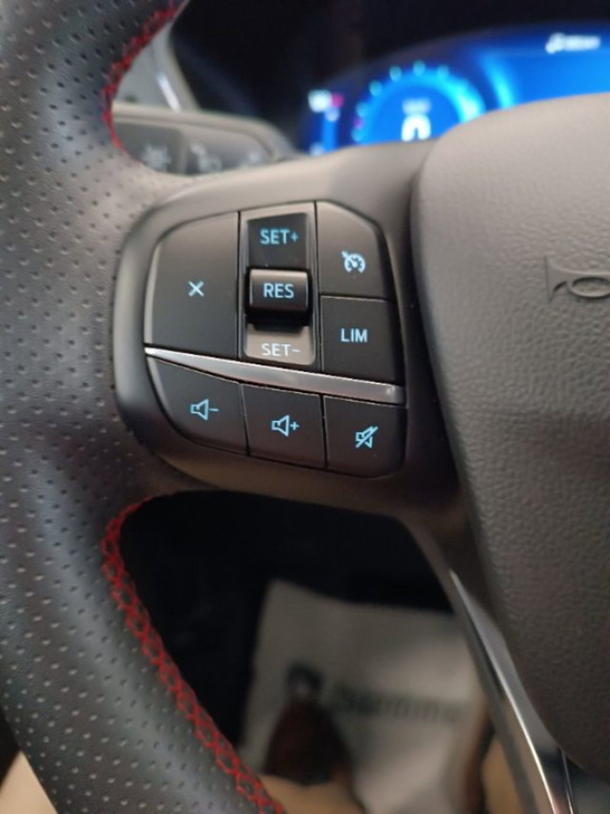 Ford Kuga 2.0 EcoBlue 120 CV aut. 2WD ST-Line X (18)