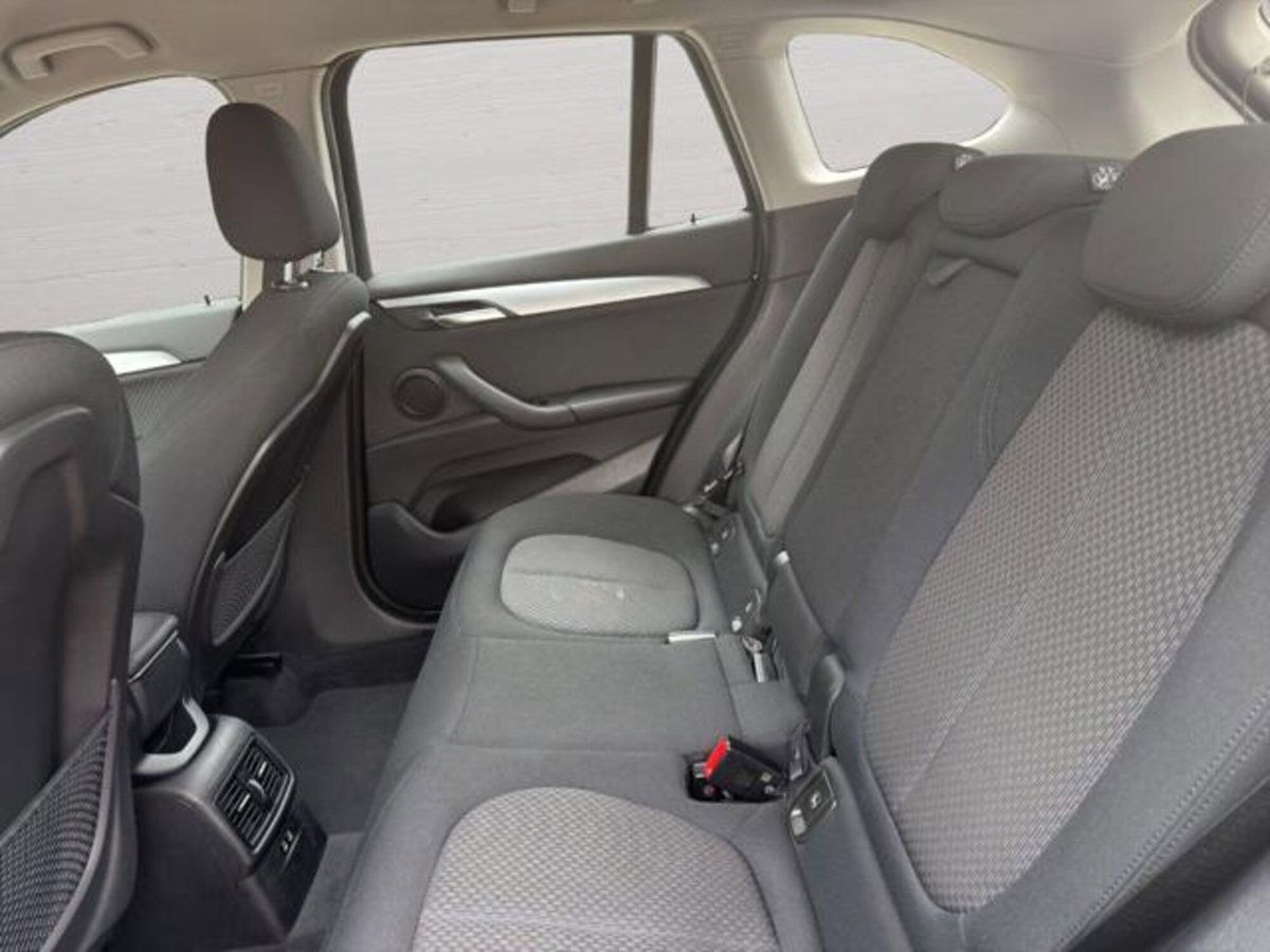 BMW X1 xDrive25e Business Advantage (10)
