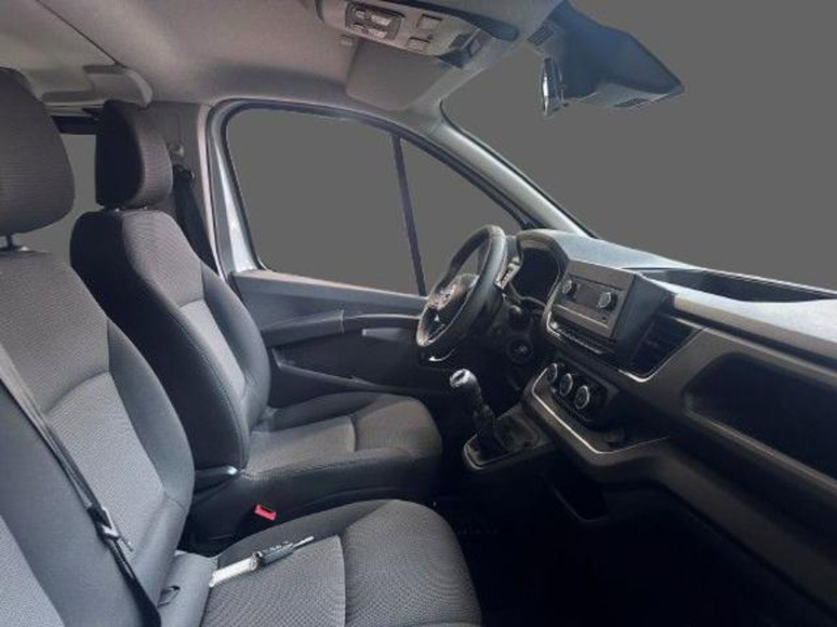 Nissan Primastar 2.0 dCi 110CV PC-TN Bus (4)