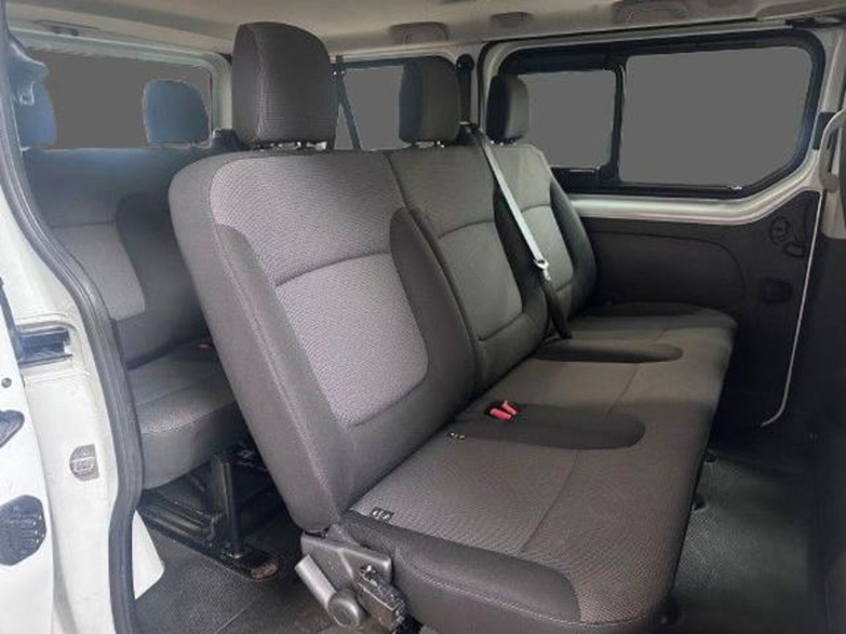 Nissan Primastar 2.0 dCi 110CV PC-TN Bus (5)
