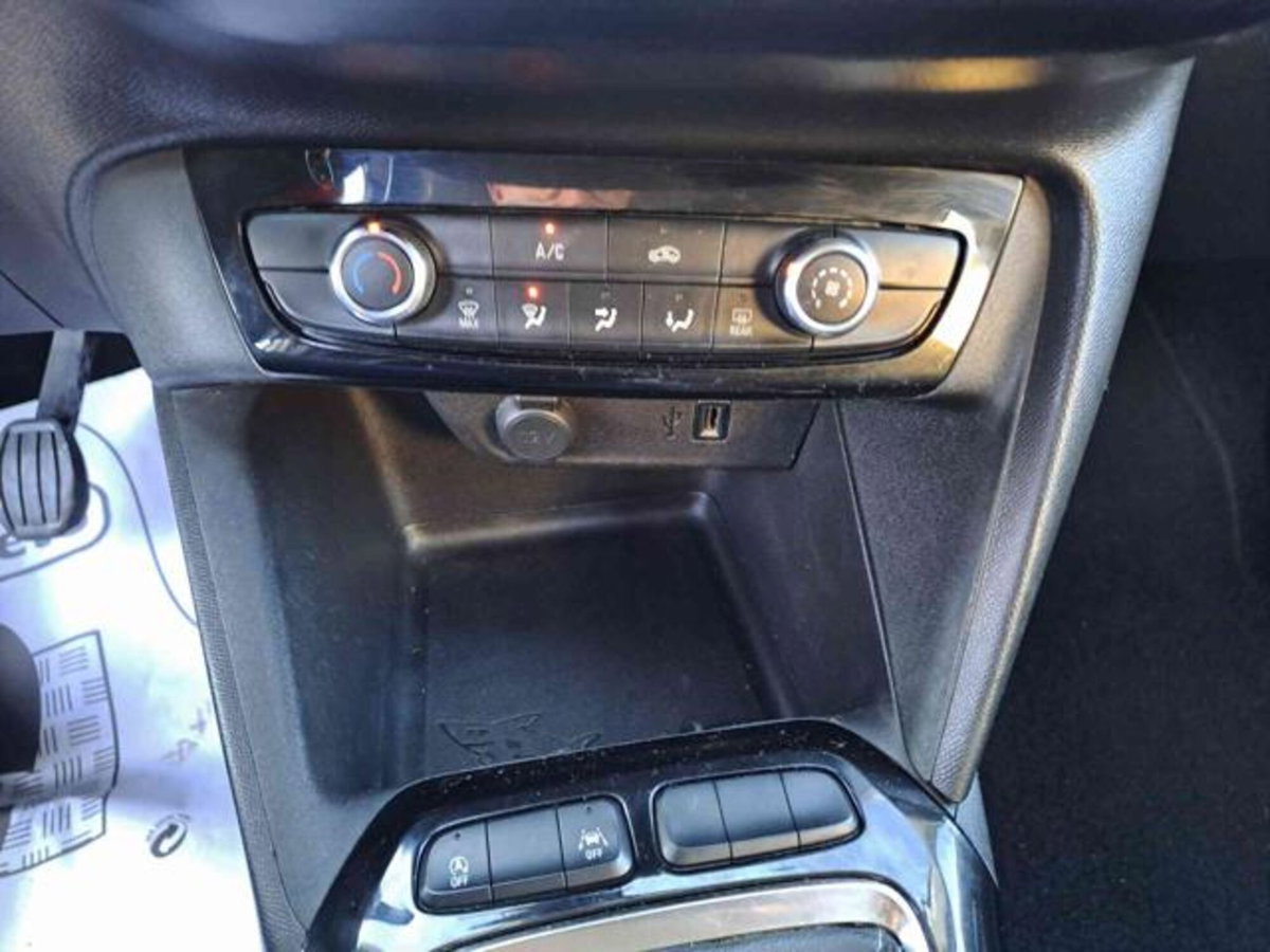 Opel Corsa 1.2 Edition (18)