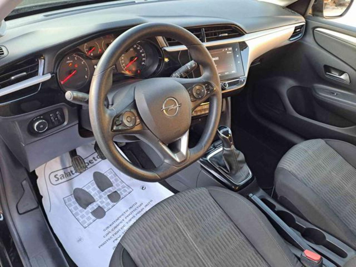 Opel Corsa 1.2 Edition (3)