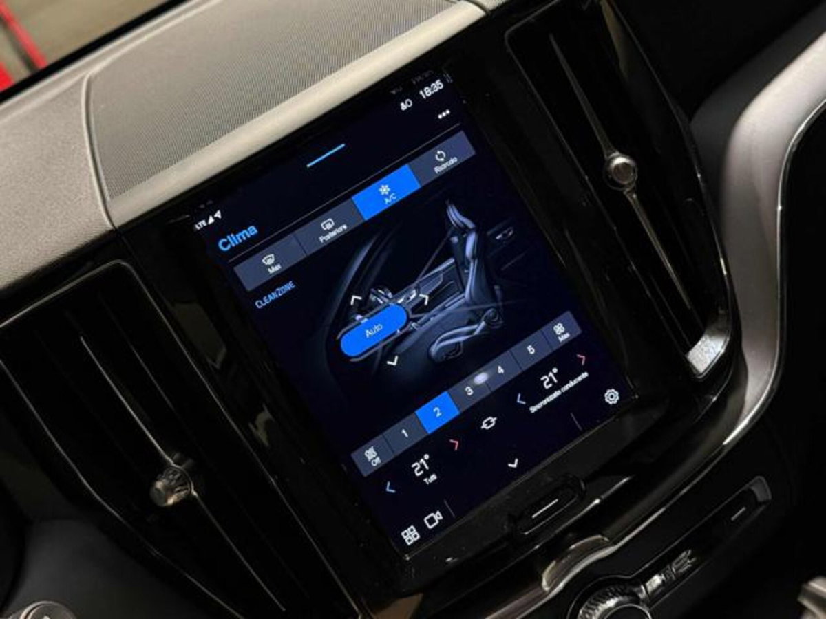 Volvo XC60 B4 Geartronic Momentum Pro (20)