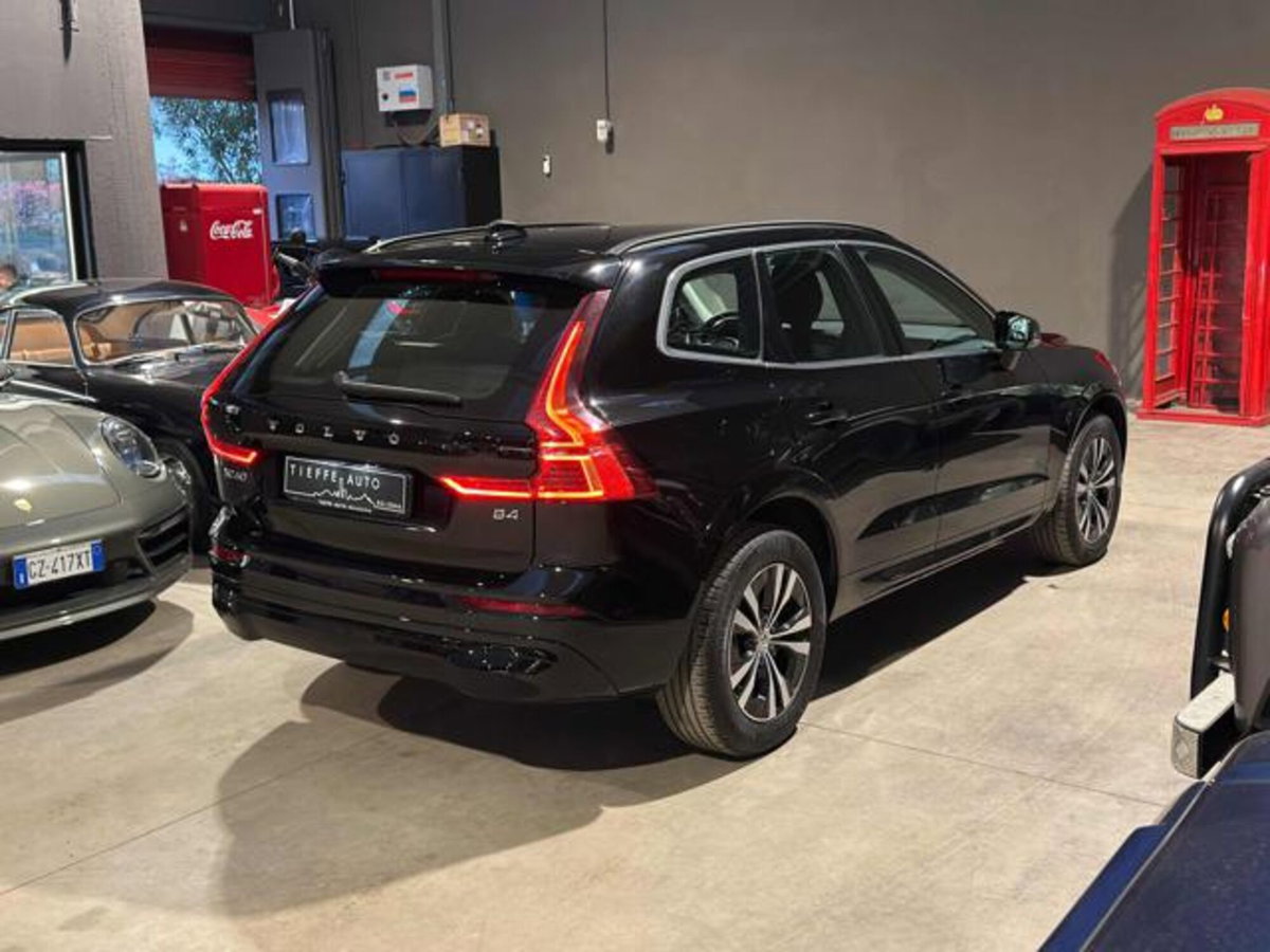 Volvo XC60 B4 Geartronic Momentum Pro (4)