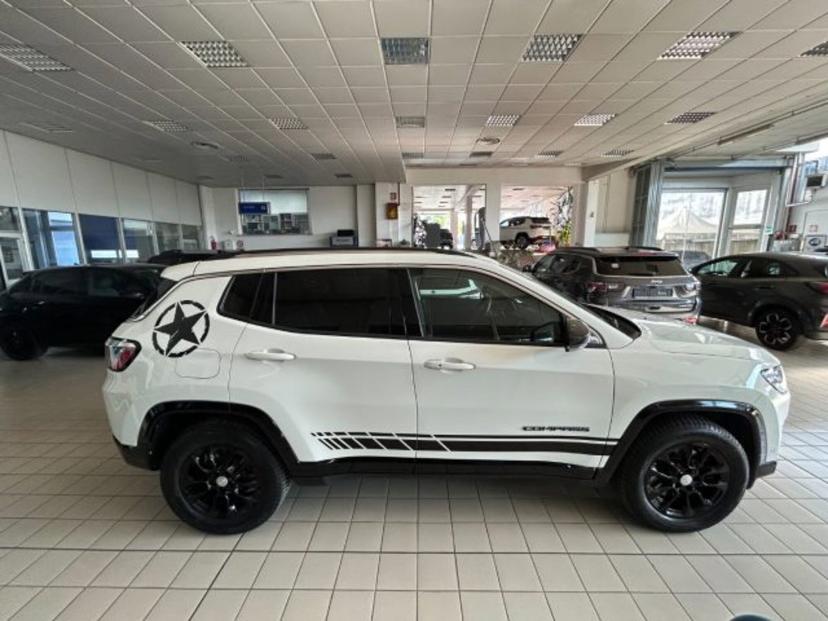 Jeep Compass 1.3 T4 190CV PHEV AT6 4xe Night Eagle (10)