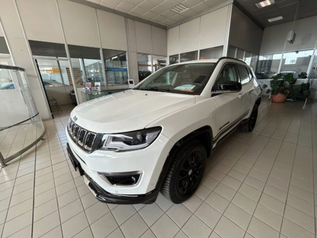 Jeep Compass 1.3 T4 190CV PHEV AT6 4xe Night Eagle (12)