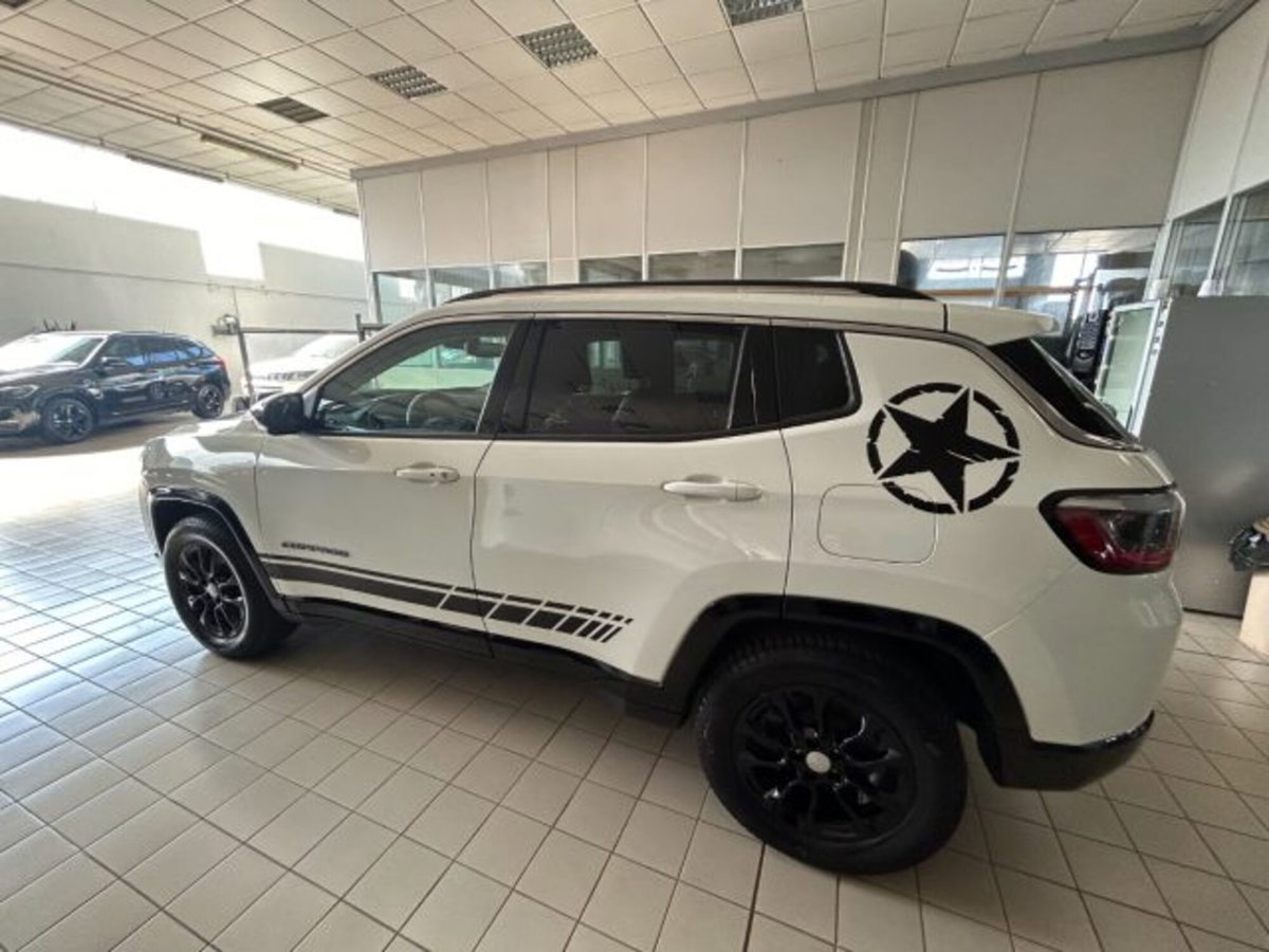 Jeep Compass 1.3 T4 190CV PHEV AT6 4xe Night Eagle (13)