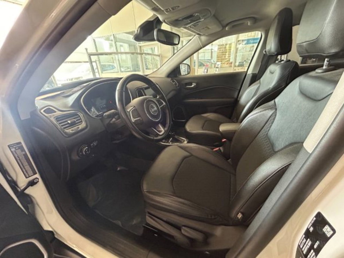 Jeep Compass 1.3 T4 190CV PHEV AT6 4xe Night Eagle (14)
