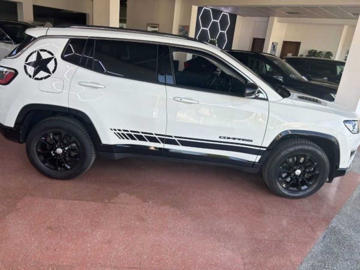 Jeep Compass 1.3 T4 190CV PHEV AT6 4xe Night Eagle (2)