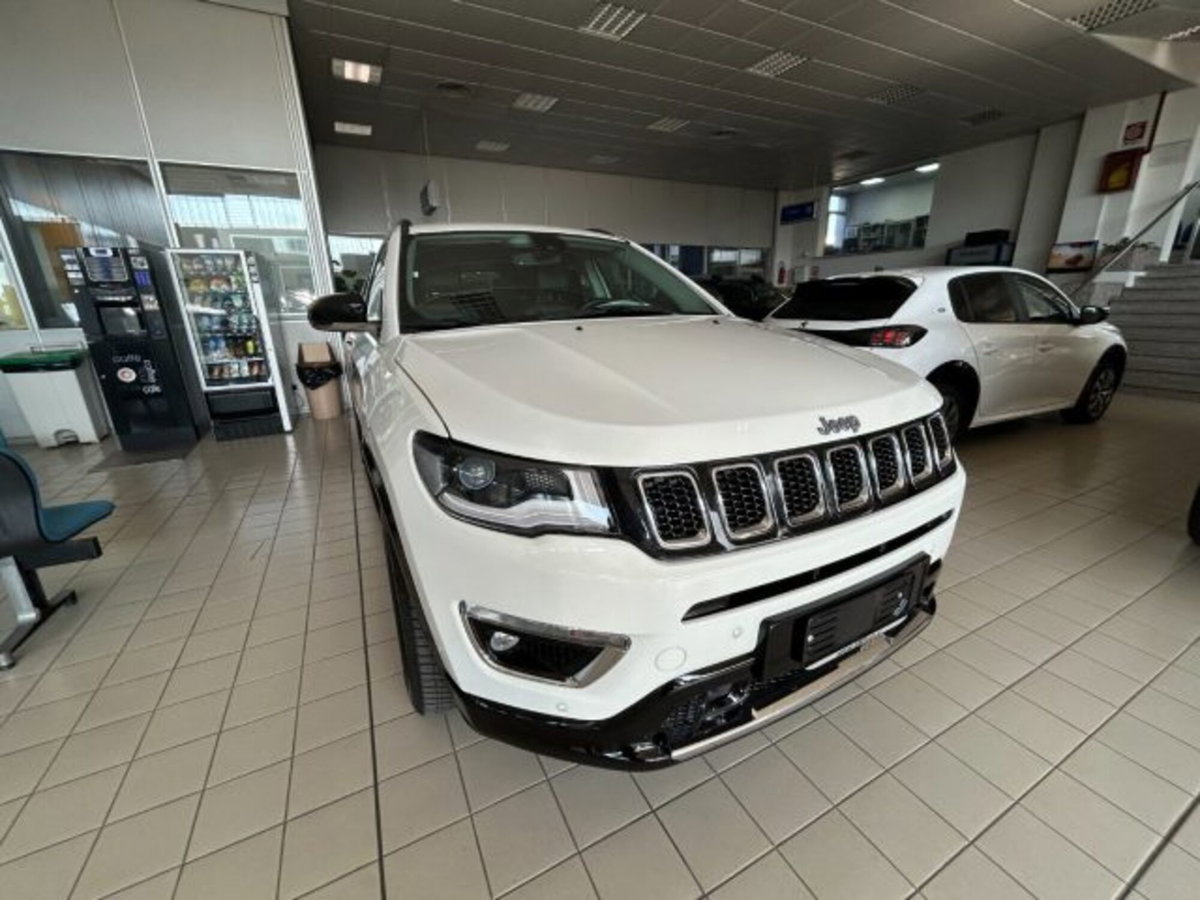 Jeep Compass 1.3 T4 190CV PHEV AT6 4xe Night Eagle (5)