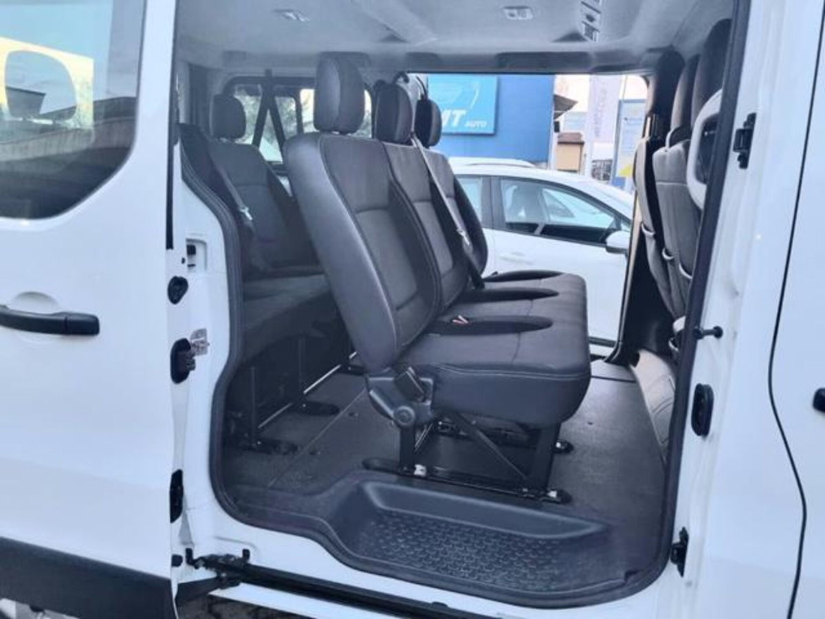 Nissan Primastar 2.0 dCi 110CV PC-TN Bus (8)