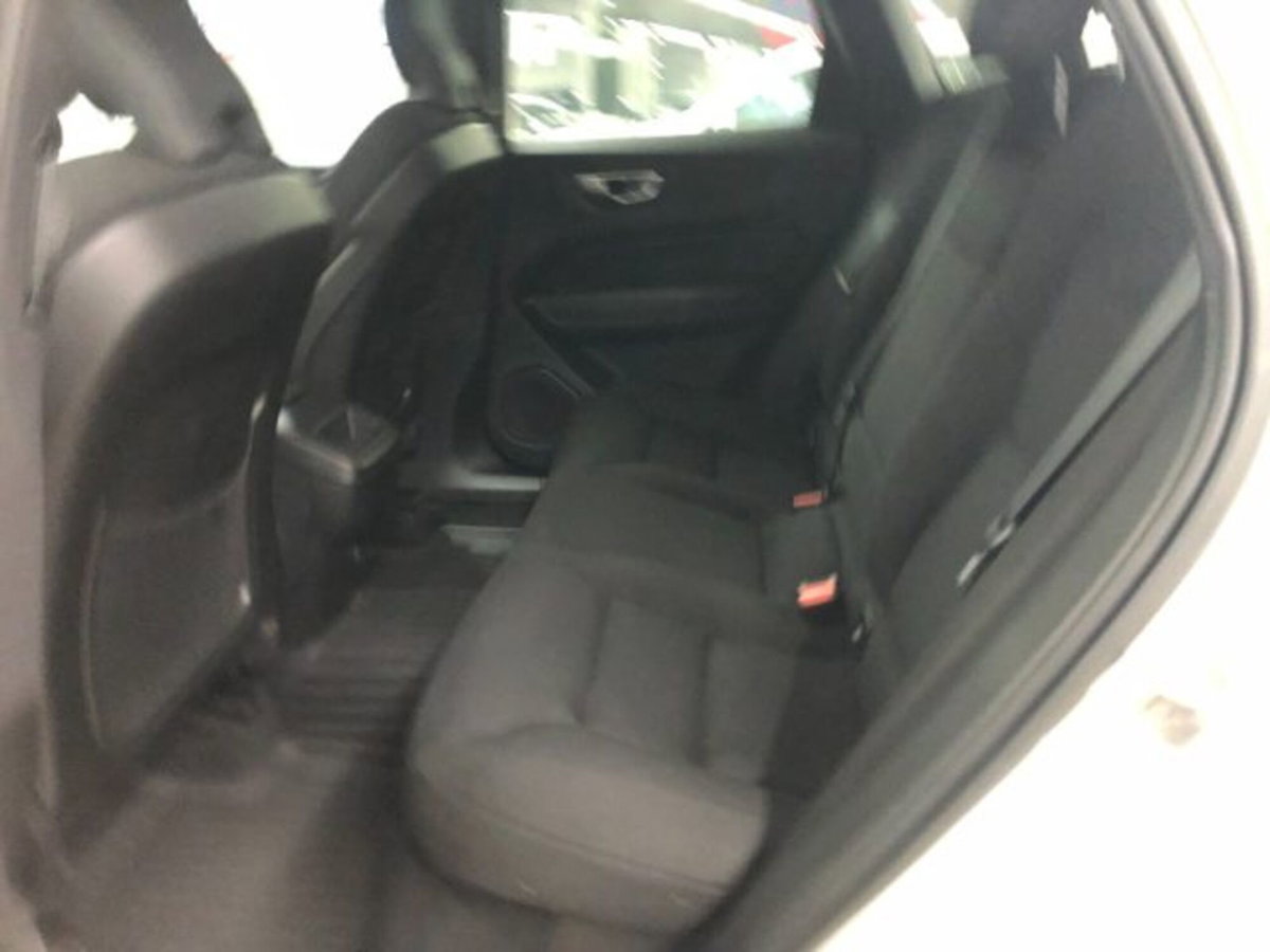 Volvo XC60 B4 automatico Core (12)