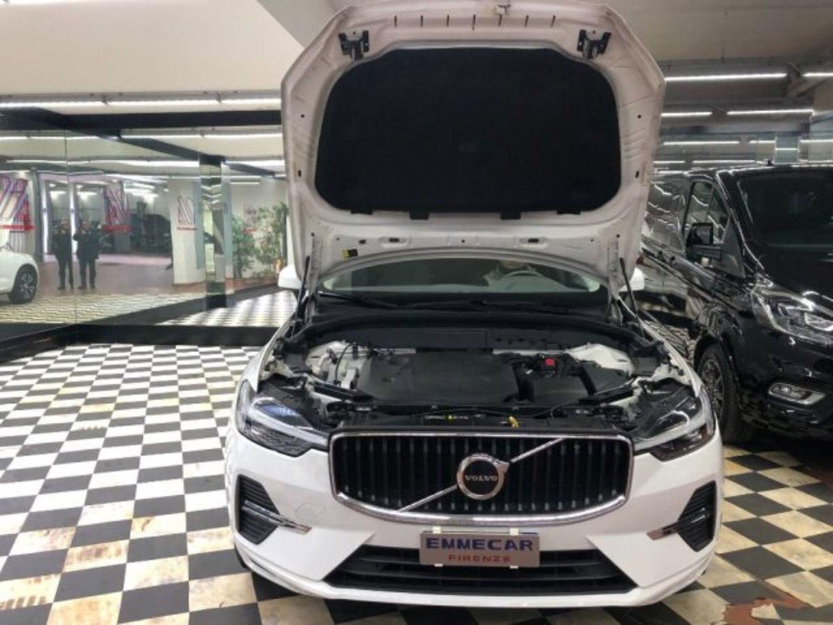 Volvo XC60 B4 automatico Core (16)