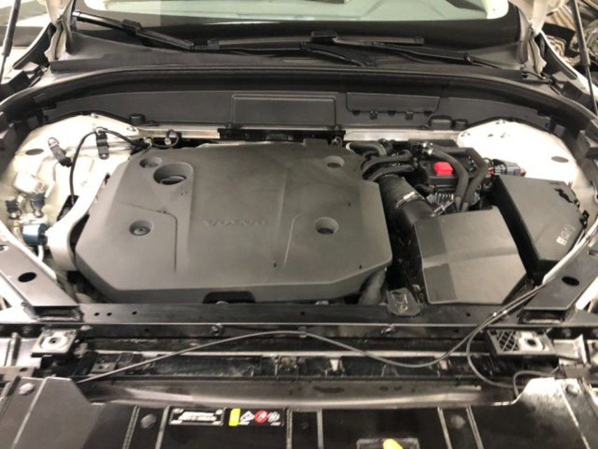 Volvo XC60 B4 automatico Core (17)