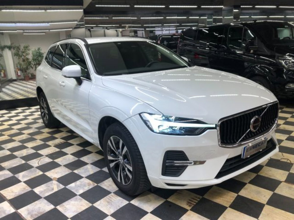Volvo XC60 B4 automatico Core (2)