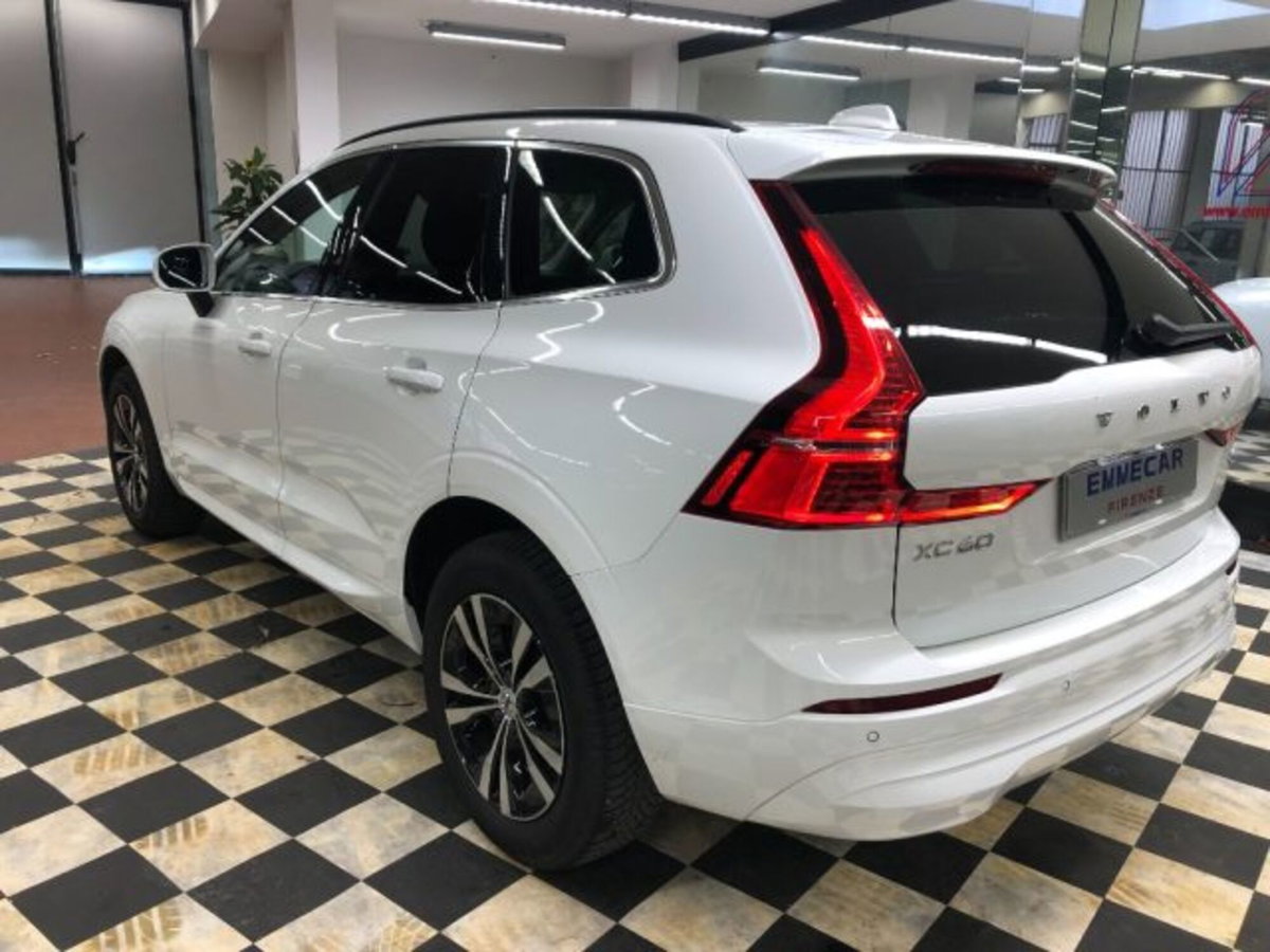 Volvo XC60 B4 automatico Core (4)