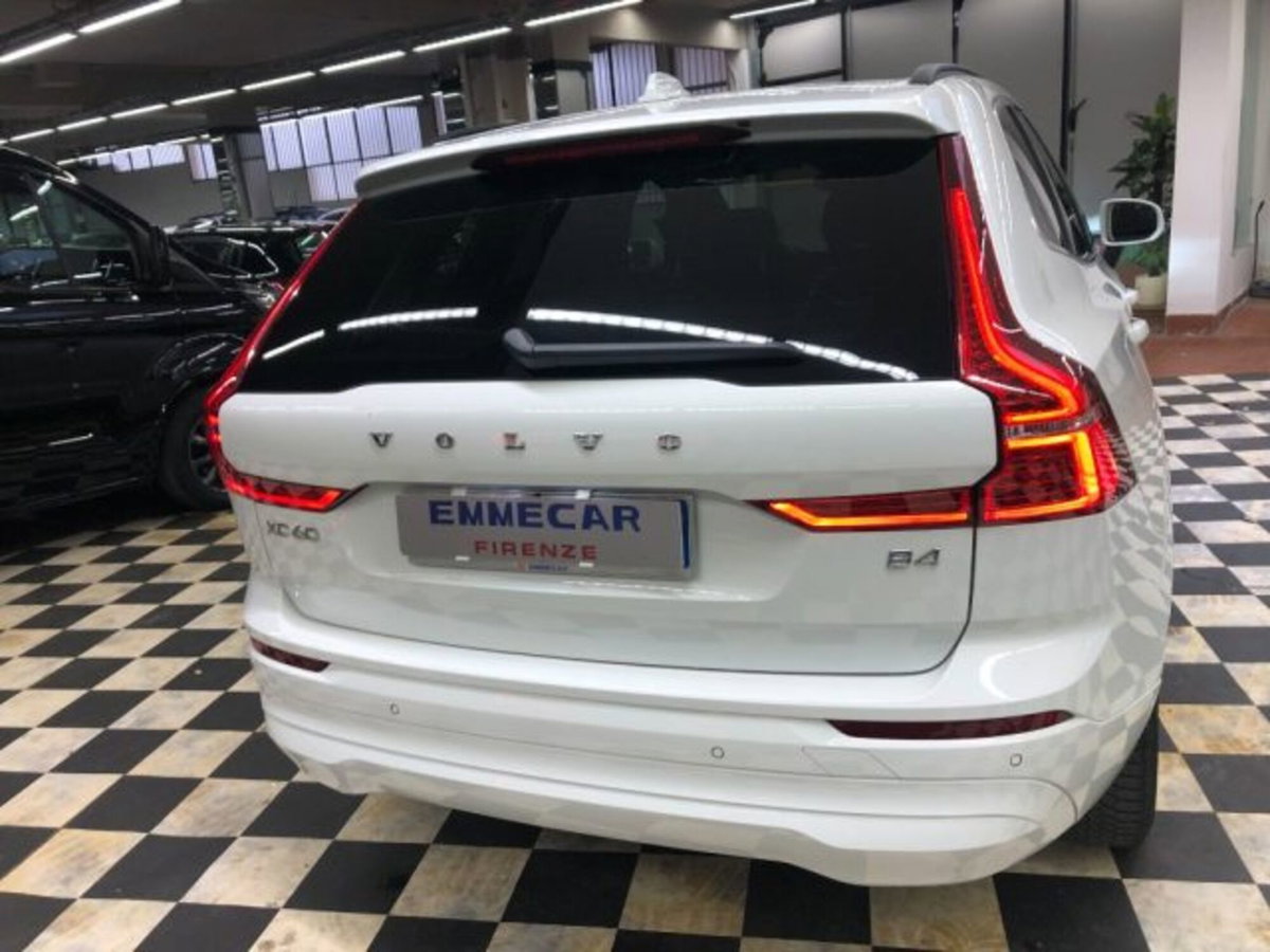 Volvo XC60 B4 automatico Core (6)