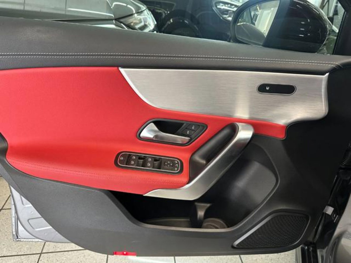 Mercedes-Benz Classe A 200 Sport (16)
