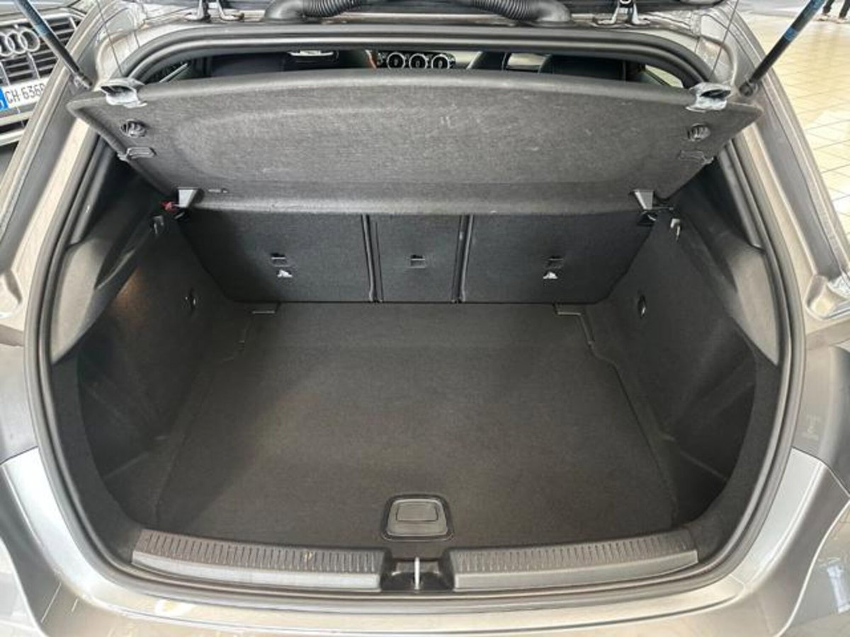 Mercedes-Benz Classe A 200 Sport (8)
