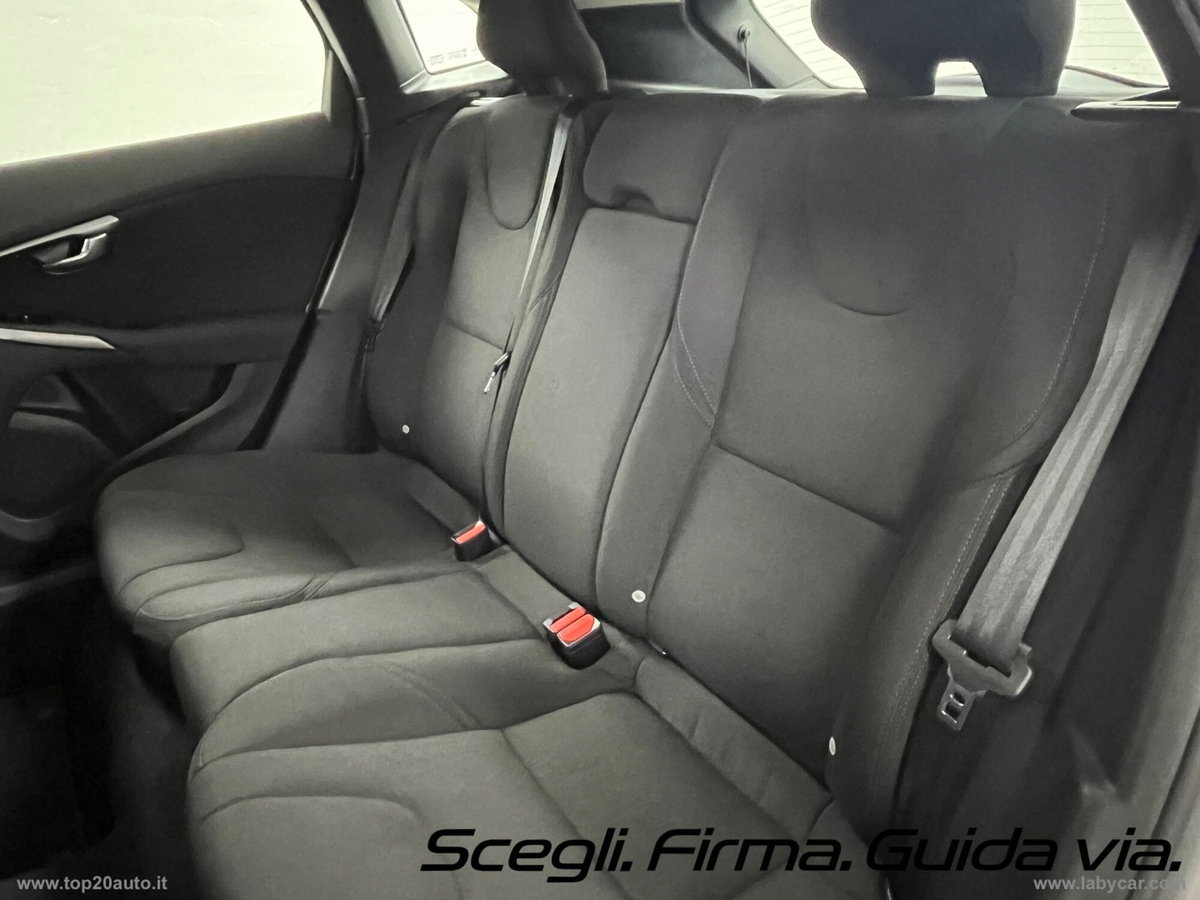 Volvo V40 Cross Country D2 Geartronic Business (11)