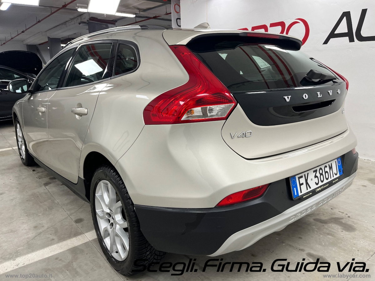 Volvo V40 Cross Country D2 Geartronic Business (4)