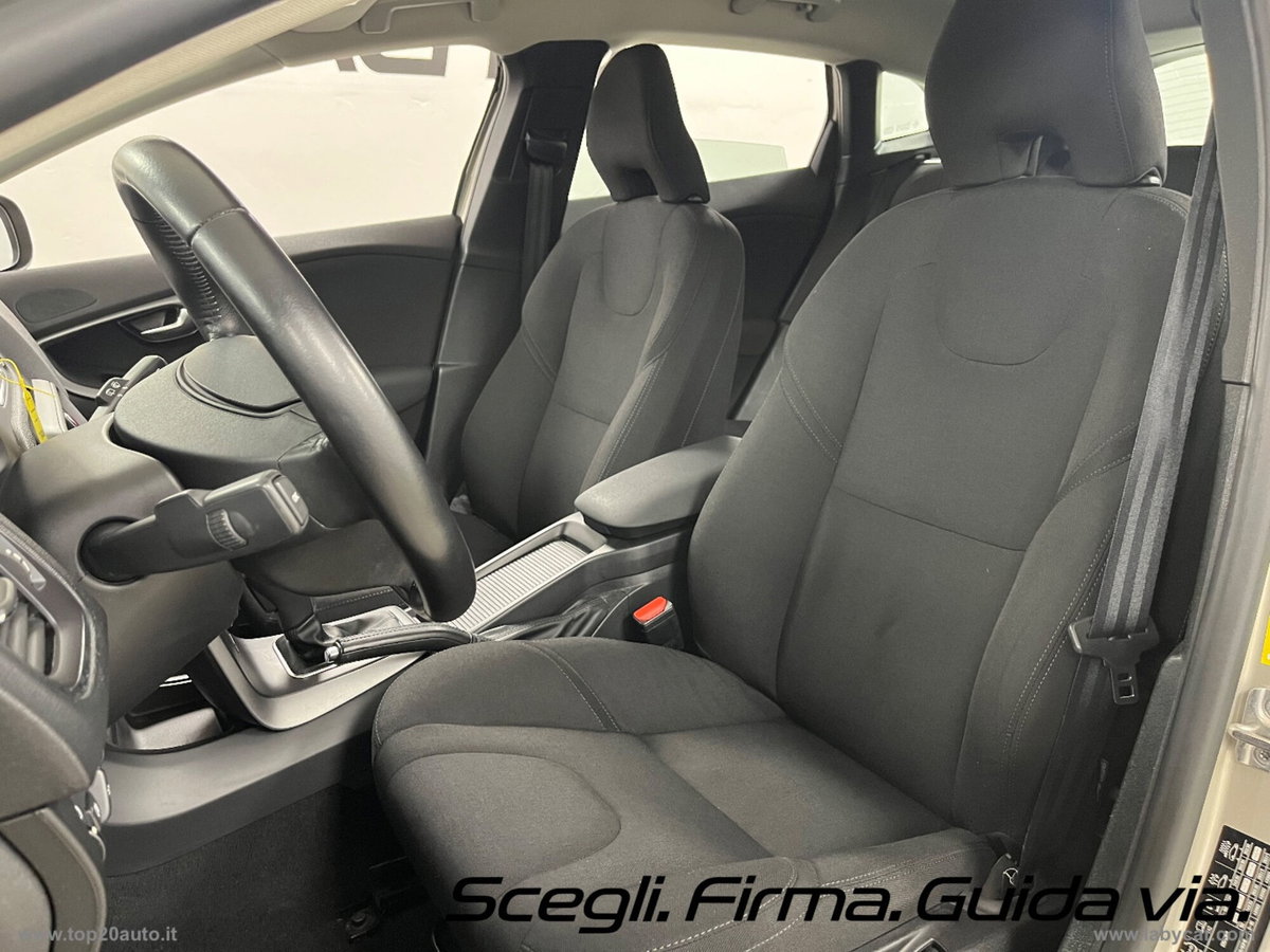 Volvo V40 Cross Country D2 Geartronic Business (6)