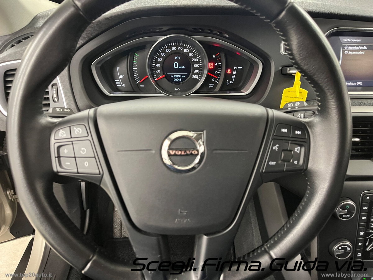 Volvo V40 Cross Country D2 Geartronic Business (7)