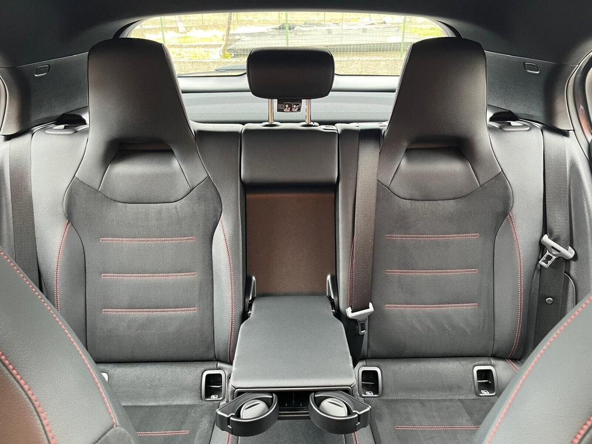 Mercedes-Benz Classe A 180 d Premium (10)