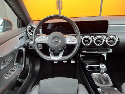 Mercedes-Benz Classe A 180 d Premium (15)