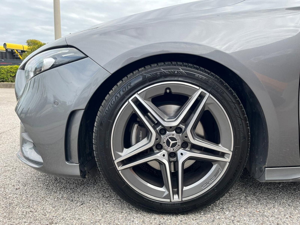 Mercedes-Benz Classe A 180 d Premium (5)