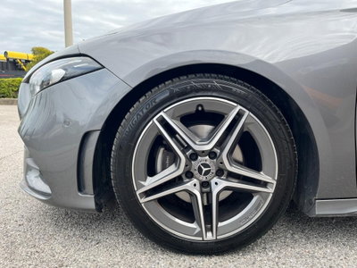 Mercedes-Benz Classe A 180 d Premium (5)