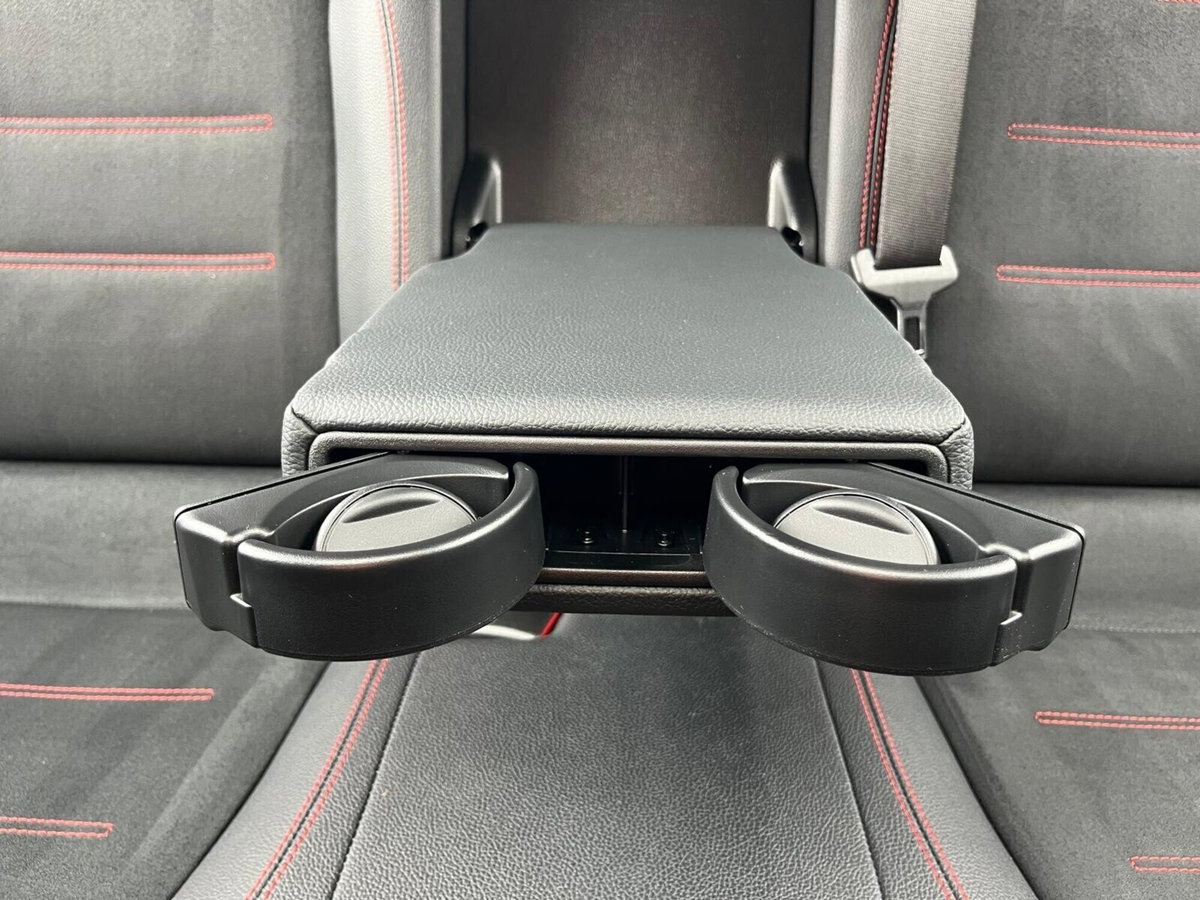 Mercedes-Benz Classe A 180 d Premium (9)