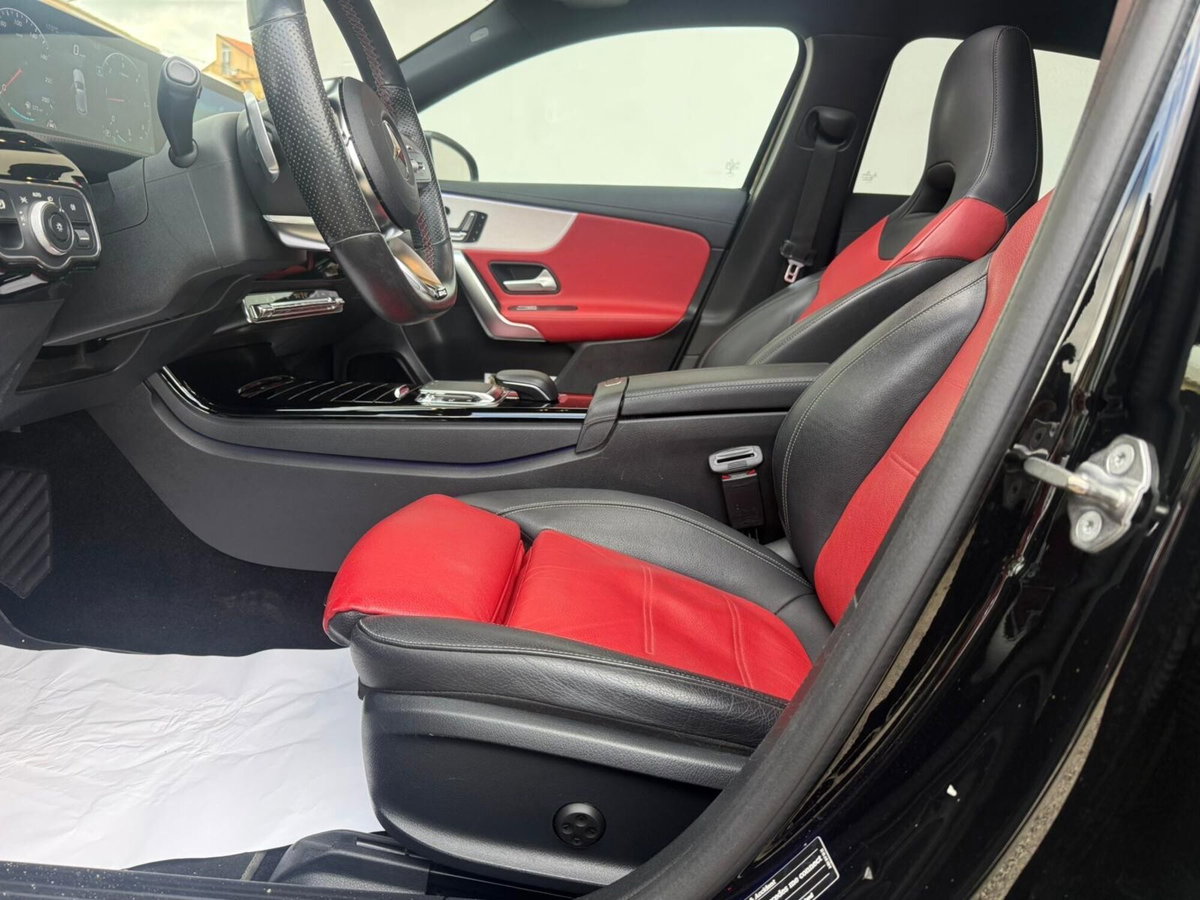 Mercedes-Benz Classe A 200 d Automatic Premium (13)