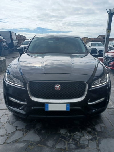 Jaguar F-Pace 2.0 D 180 CV AWD Portfolio (2)