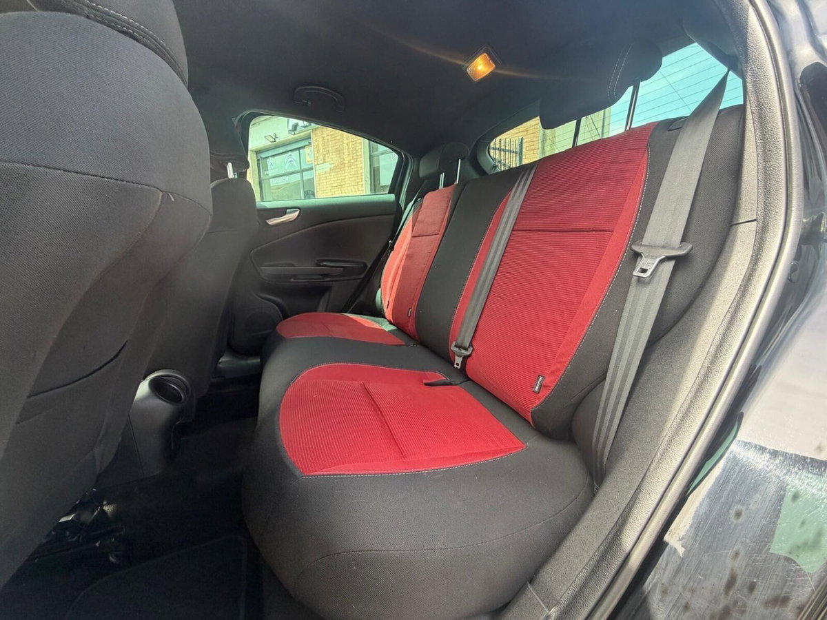 Alfa Romeo Giulietta 1.4 Turbo Distinctive Gpl 120cv E6 (12)