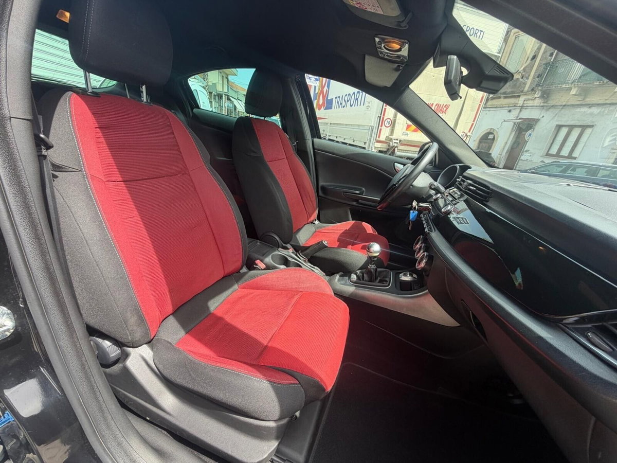 Alfa Romeo Giulietta 1.4 Turbo Distinctive Gpl 120cv E6 (14)