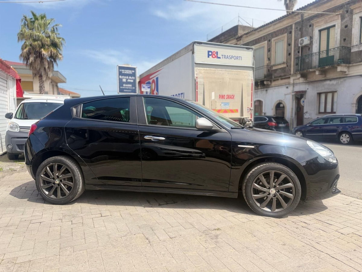 Alfa Romeo Giulietta 1.4 Turbo Distinctive Gpl 120cv E6 (4)