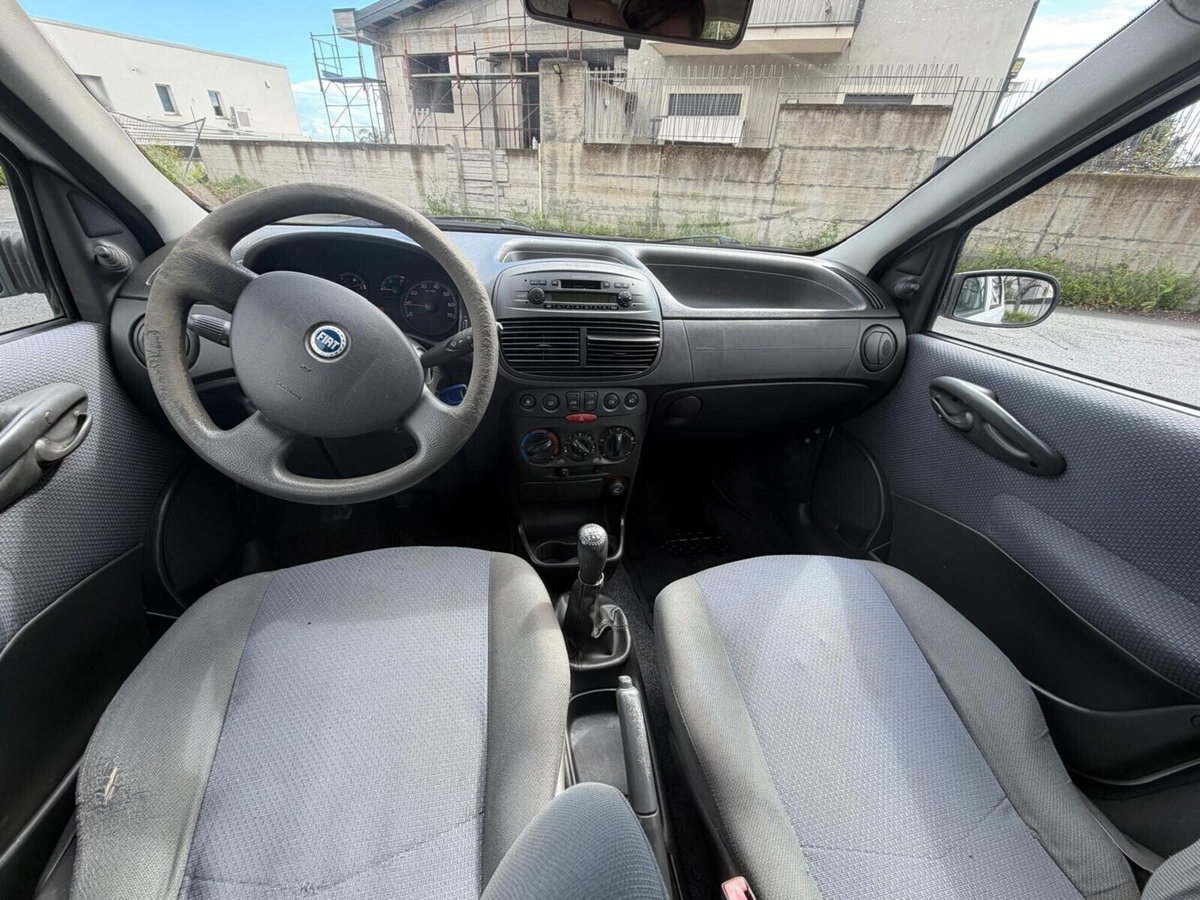Fiat Punto 1.9 JTD 5 porte Active (13)