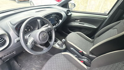 Toyota Aygo X 1.0 VVT-i 72 CV 5 porte Limited Air (11)